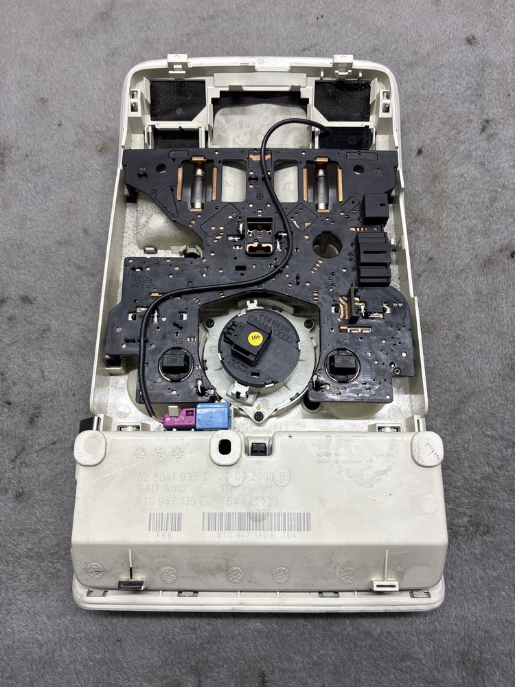 Audi a4 b8 lampka sufitu szyberdach