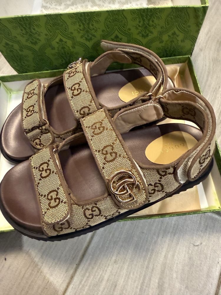 Босоніжки/ Босоножки Gucci