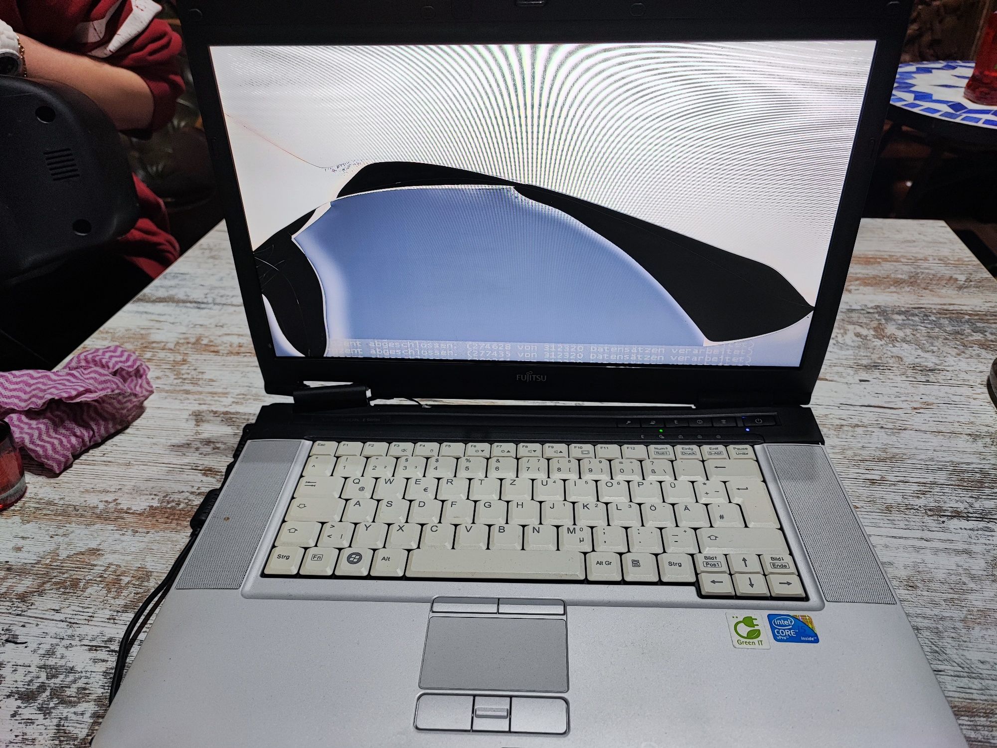 Laptop Fujitsu i5, 4gb ram, 250hdd. Uszkodzony