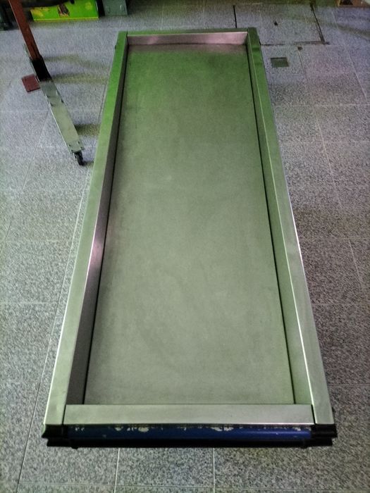 Bancada de apoio a vendas .