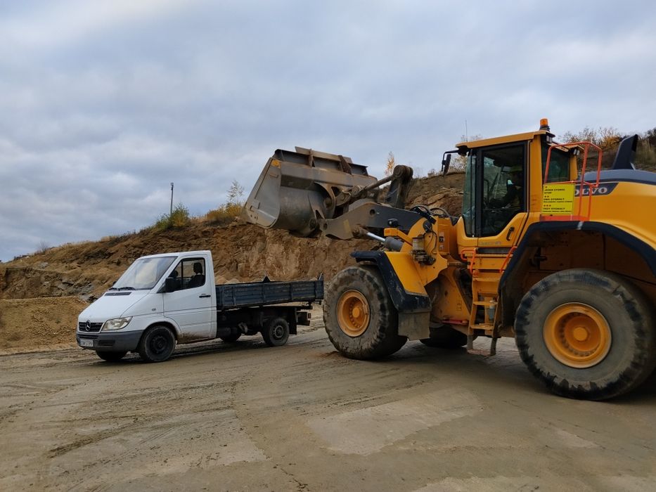 Wywrotka Odśnieżanie Placów Dróg Wywrotka HDS Ładowarka