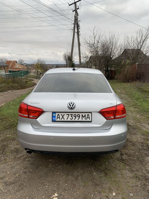 Продам Пассат В7 2013 год 2.5 газ бенз