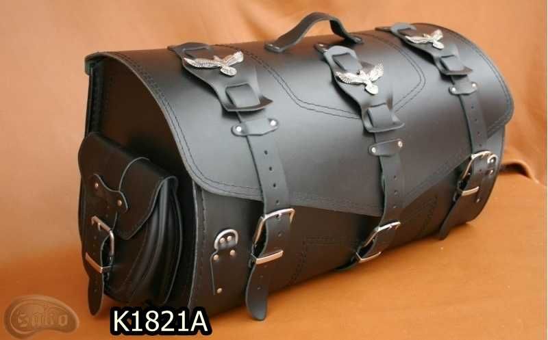 Kufer K1821 z zamkiem, nakładką i kieszonkami