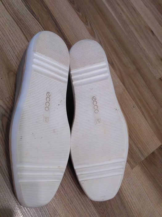 Мокасины, балетки, туфли ecco  37 размер