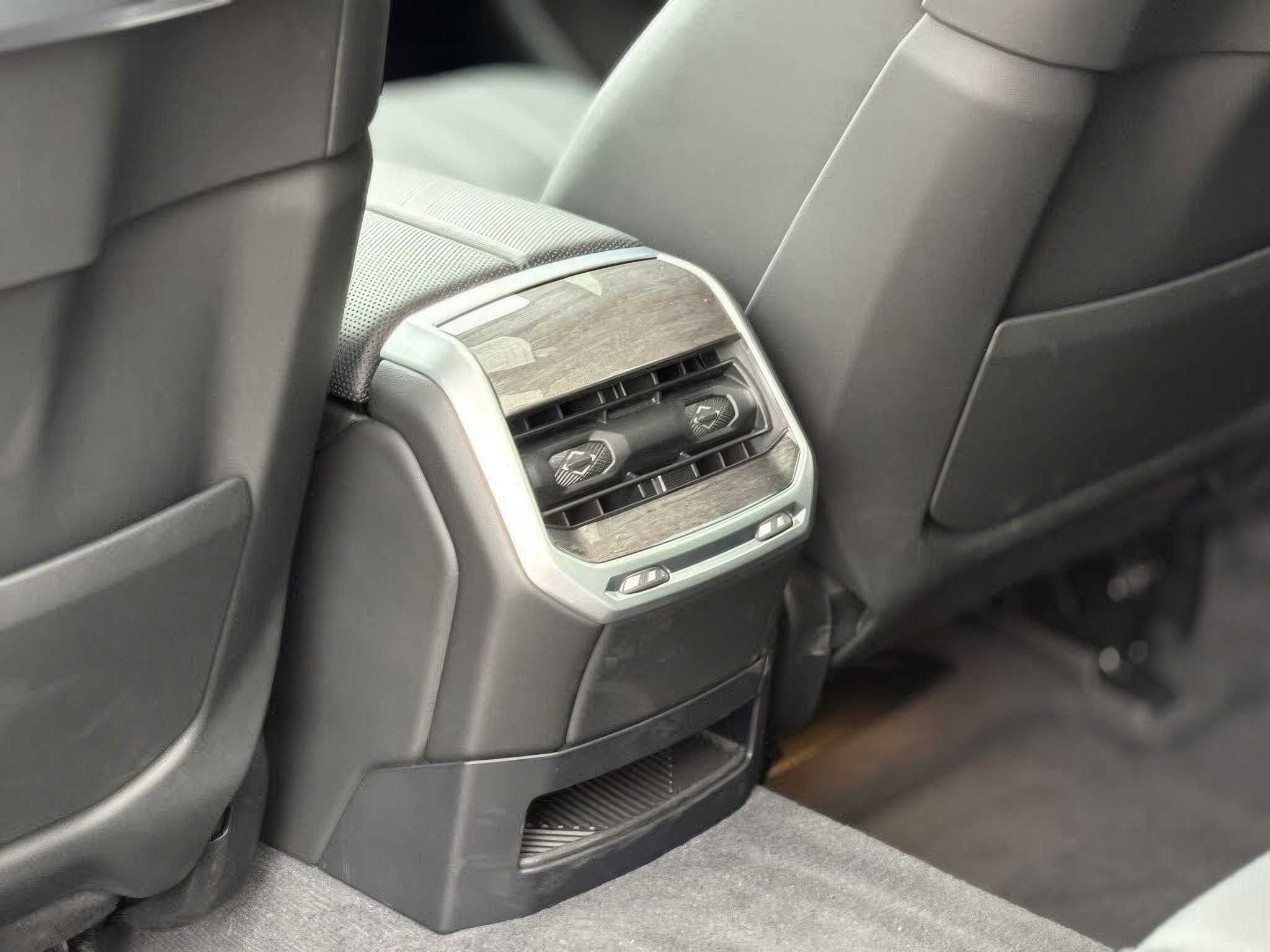 2024 BMW 7 Series 760i xDrive