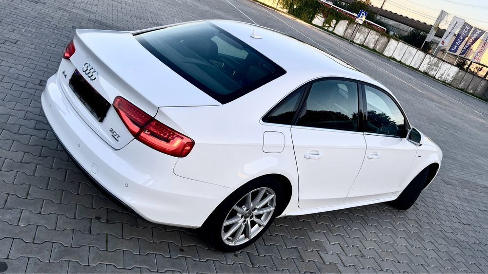 Audi A4 Quattro Premium Plus S-Line