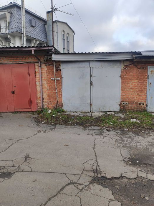 Продам Гараж в районі Електромережи по Сабарівському шосе