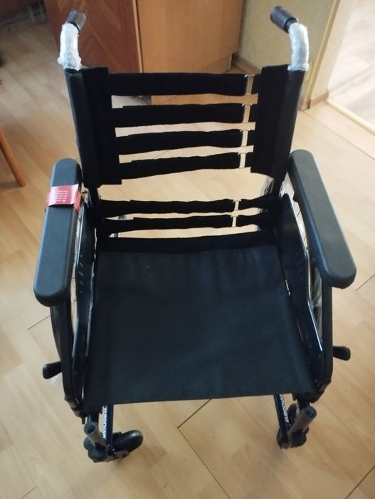 Sprzedam nowy wózek inwalidzki