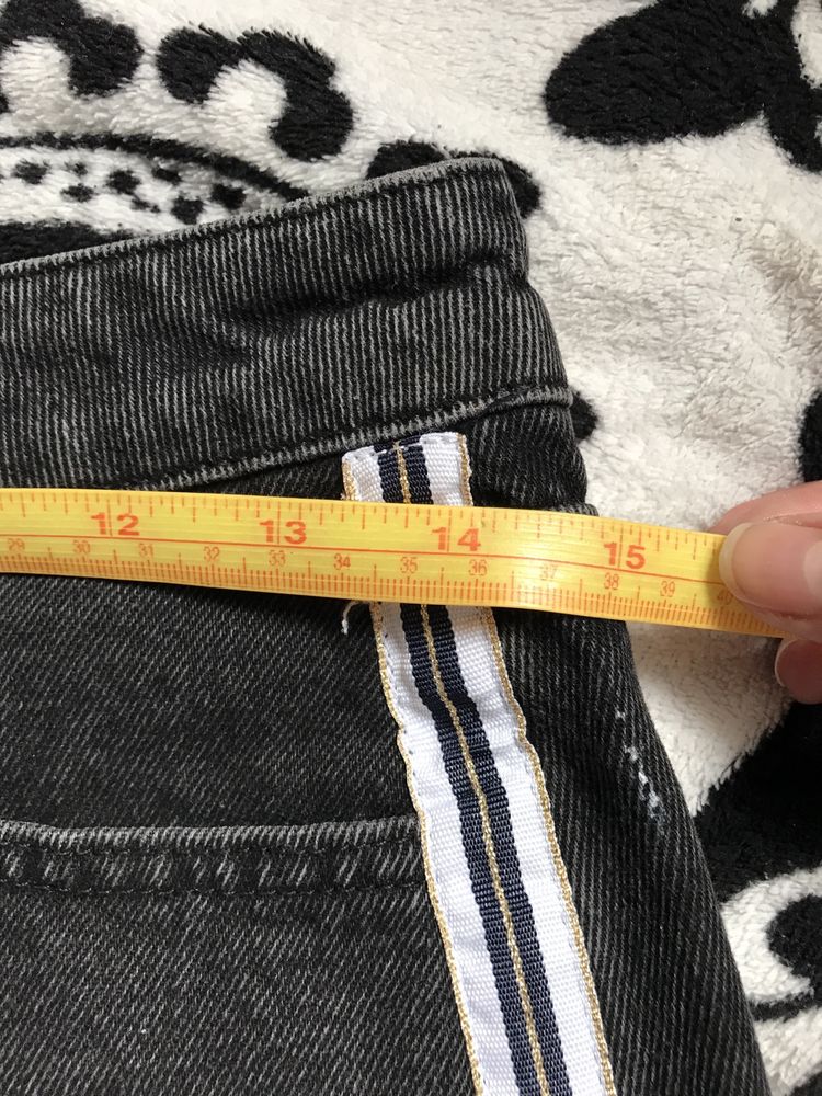 Джинсова юбка спідничка денім міні юбка з потертостями рваностями