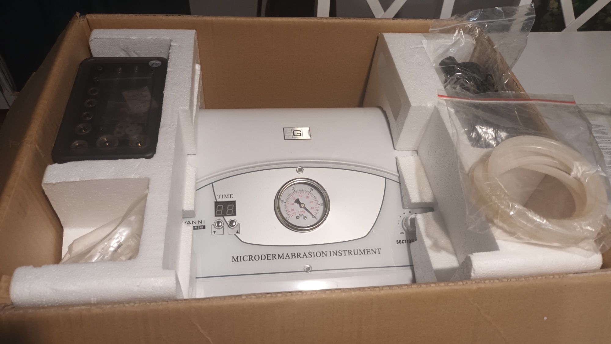 giovanni microdermabrasion instrument