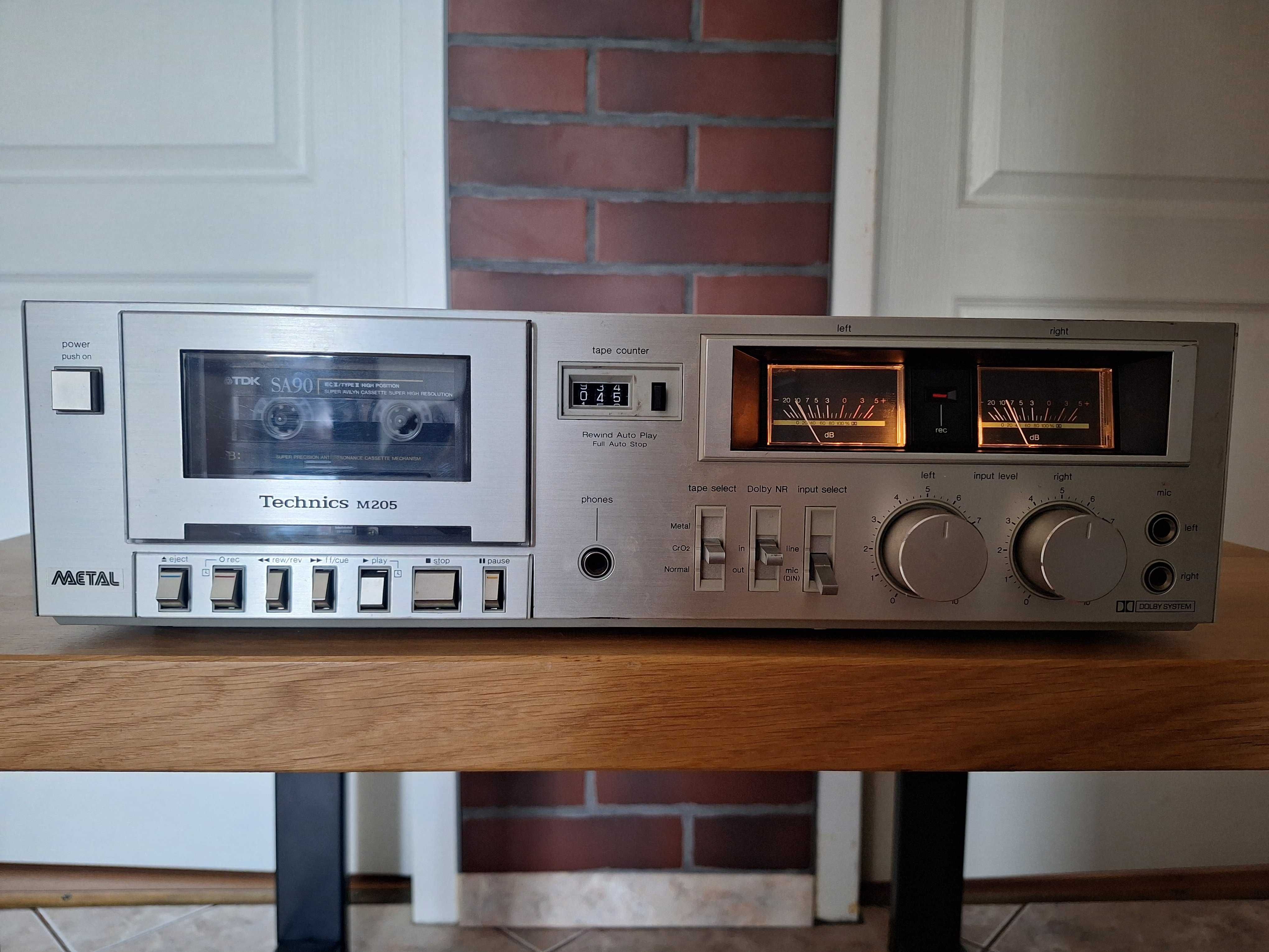 magnetofon deck Technics M205