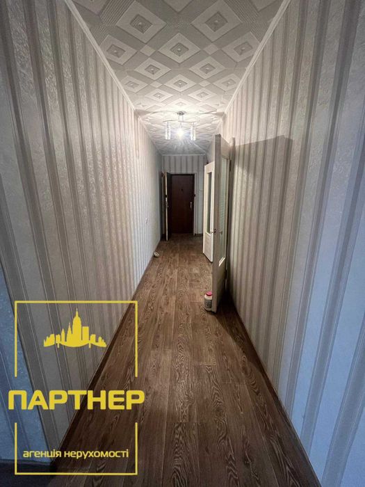 Продам трикімнатну квартиру на першому занасипі покращеного планування