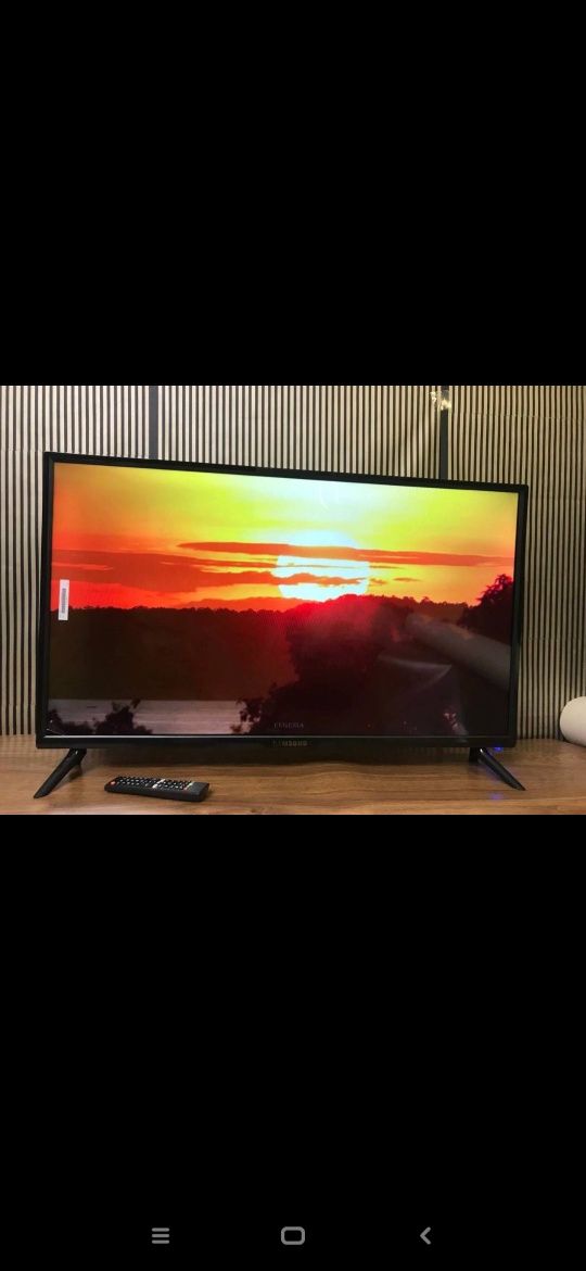 Samsung 32 Smart TV 4K Android 13 WiFi