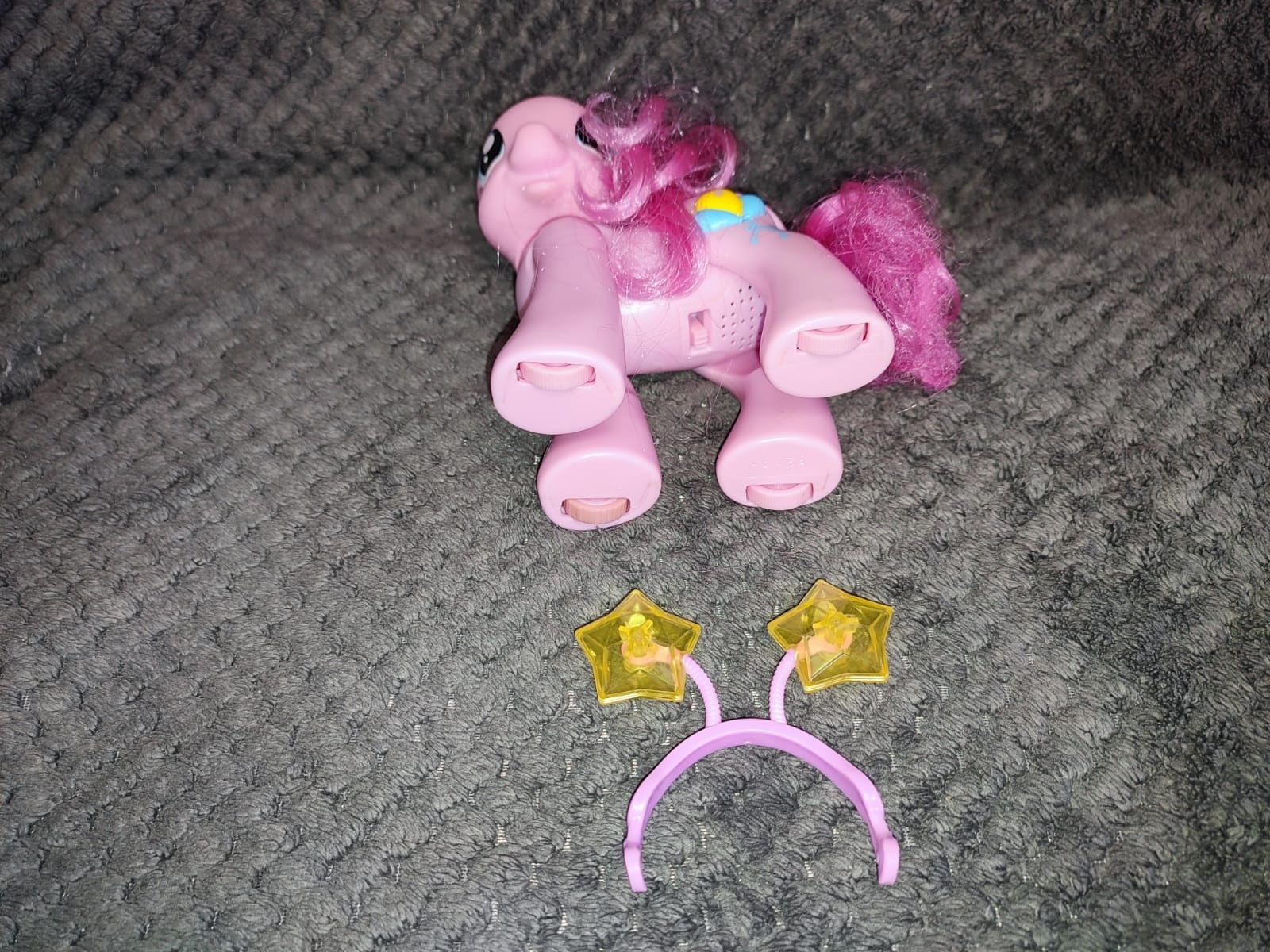 1.  Pinkie Pie kucyk, konik, interaktywna zabawka