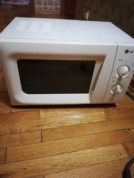 Микроволновая печь LG.