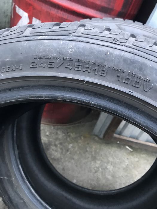 245/45/18  гудіер