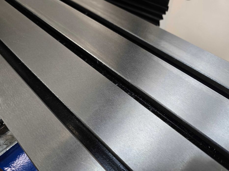 Фрезерно-сверлильный станок DM38VL 840х210 1500вт JpAuto Industrial