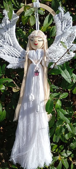 Duży makramowy anioł