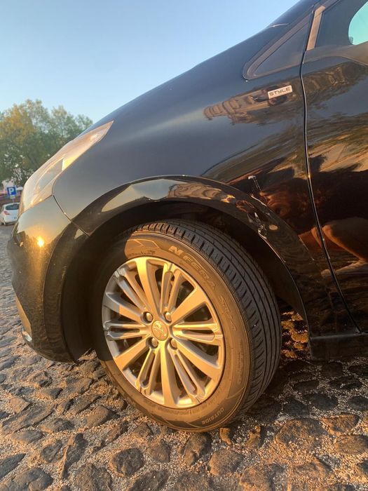 Peugeot 208 puretech 1.2