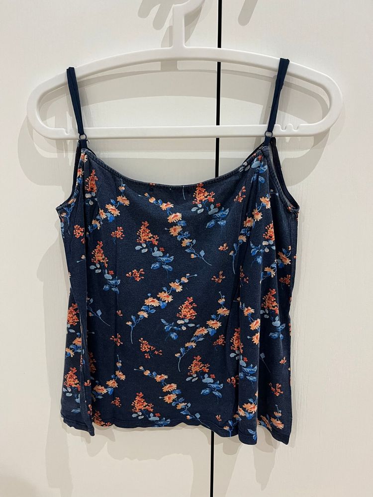 Top de alças floral em tons azuis tam M lefties com alças ajustáveis