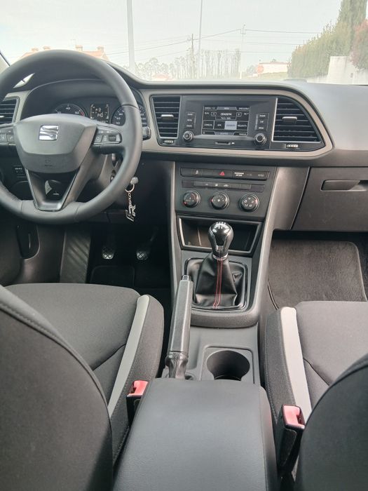 Seat Leon 1.6 TDI ( com apenas 151 mil km )