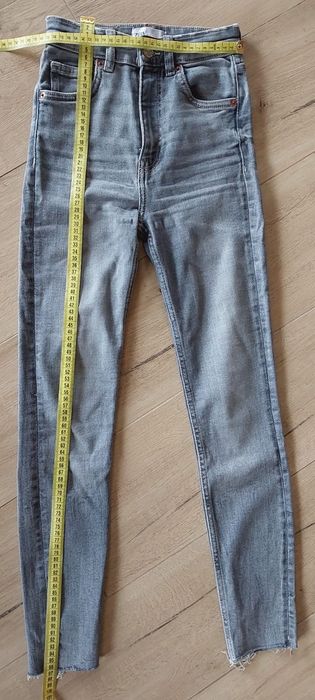 Spodnie jeansowe Zara