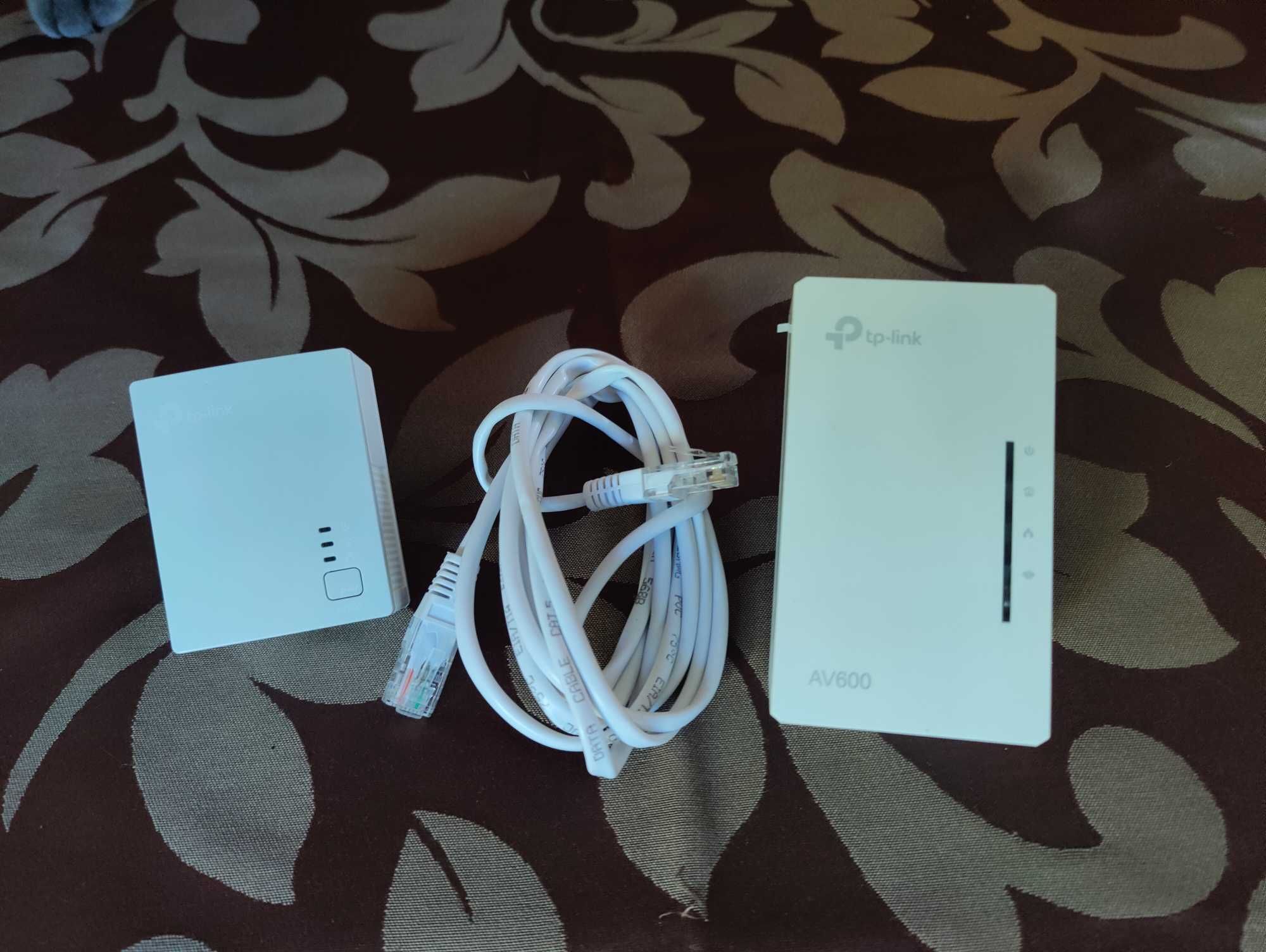TP-Link Powerline AV600 (opções: Kit Base de 2 até 4 emissores Wi-Fi)