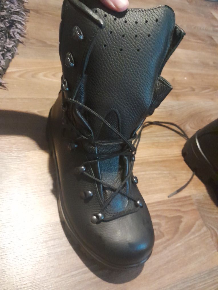 Buty wojskowe mon