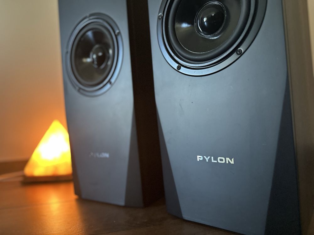 Pylon Saphire 25 kolumny audio orzech