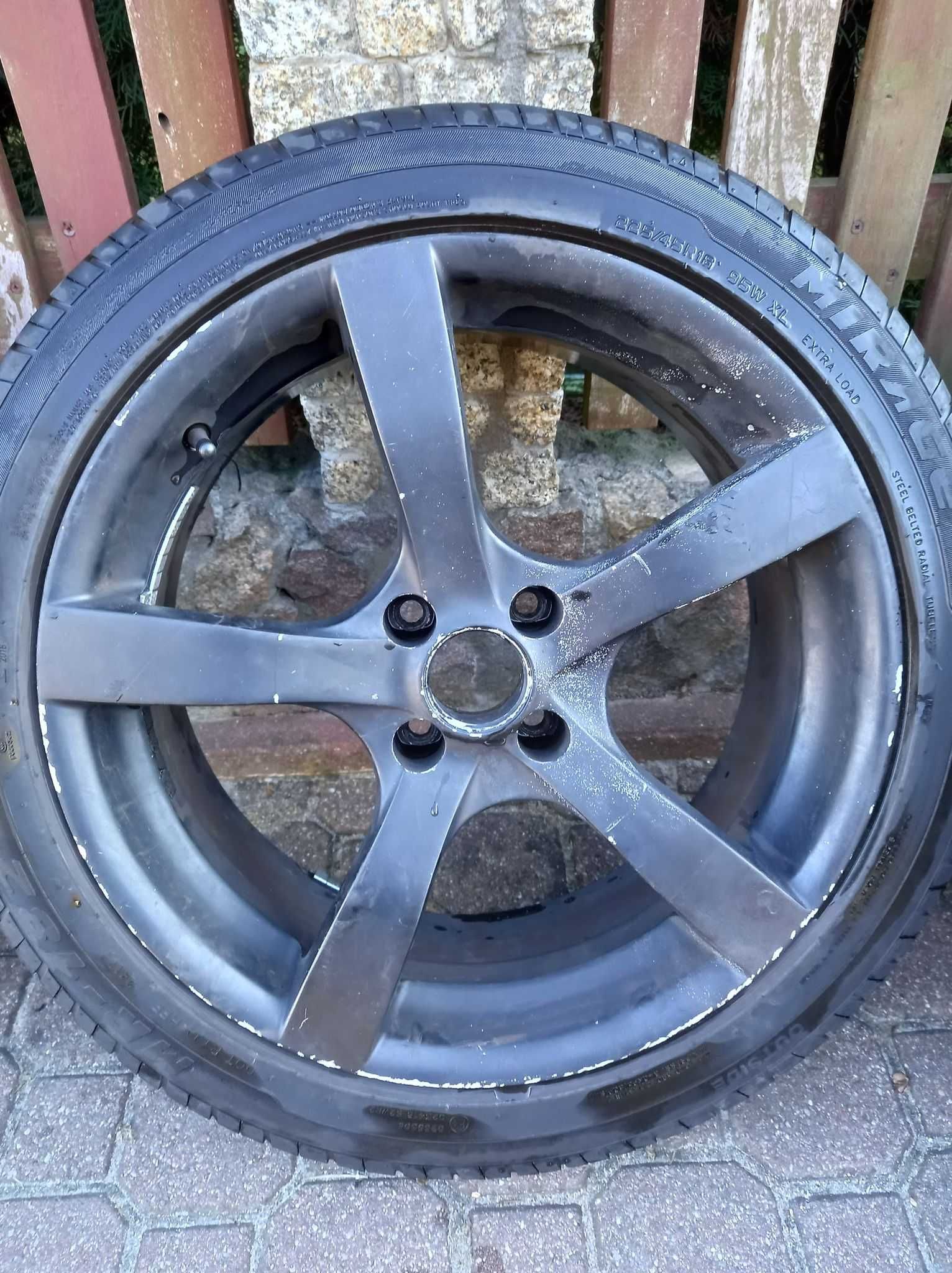 Alufelgi z oponami 225/45 R18