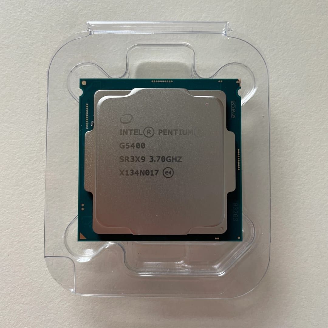 Intel Pentium G5400 3.70 GHz. 1151 v2