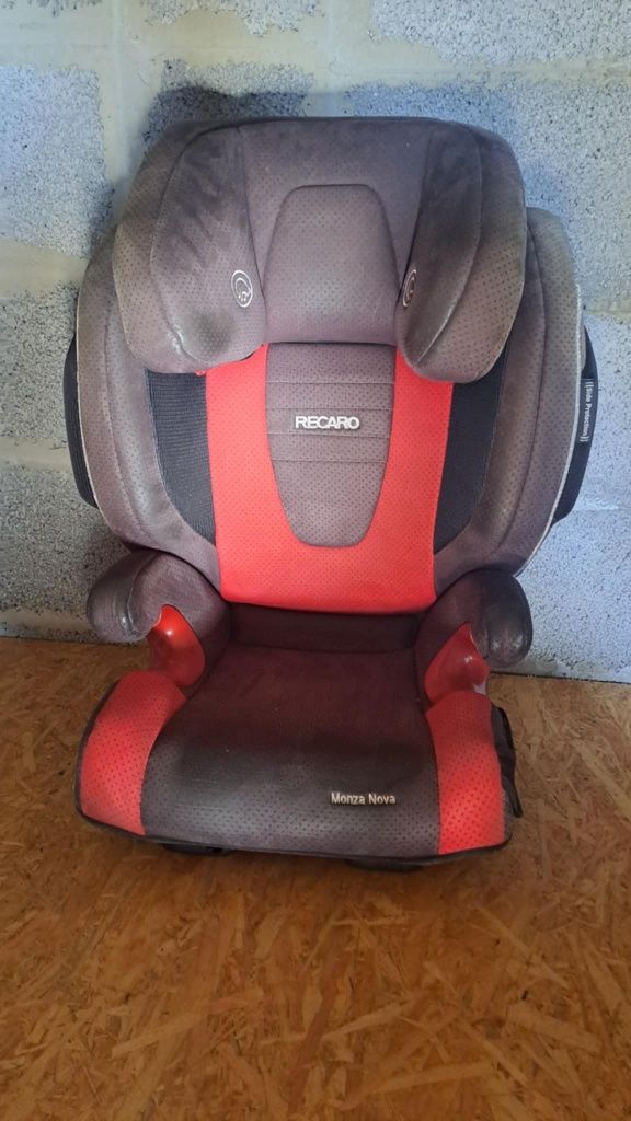 Foteliki Recaro Monza Nova