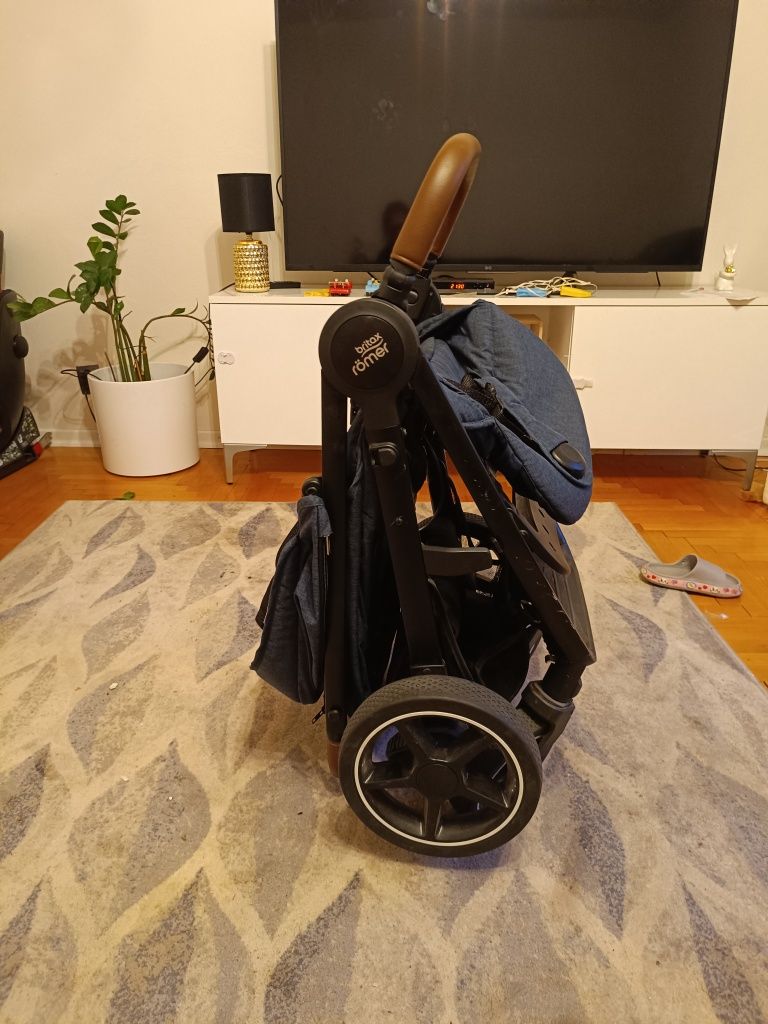 Wózek Spacerowy Britax Romer B-AGILE R 0-22 kg Black shadow/ Black