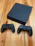 Playstation 4 e 2 comandos