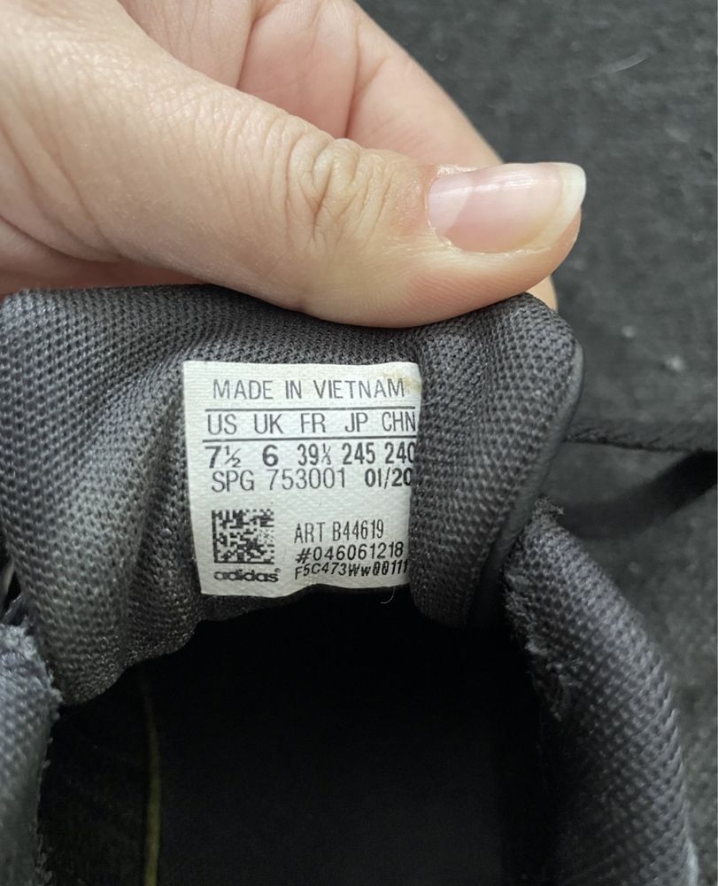 Buty Adidas zamszowe welurowe czarne