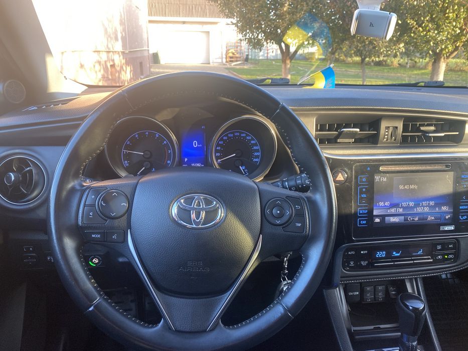 Toyota Auris 2016 р  газ/бензин