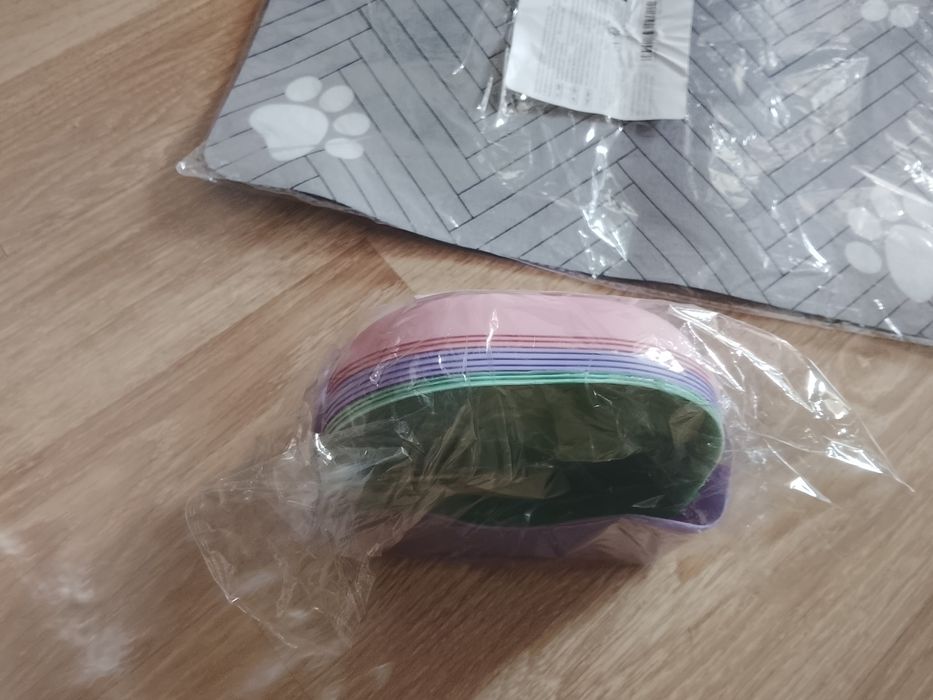 Podkładka pod miski + miseczki