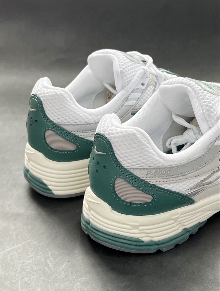 Оригінальні Кросівки Nike P-6000 Premium Light Bone Найки сірі зелені
