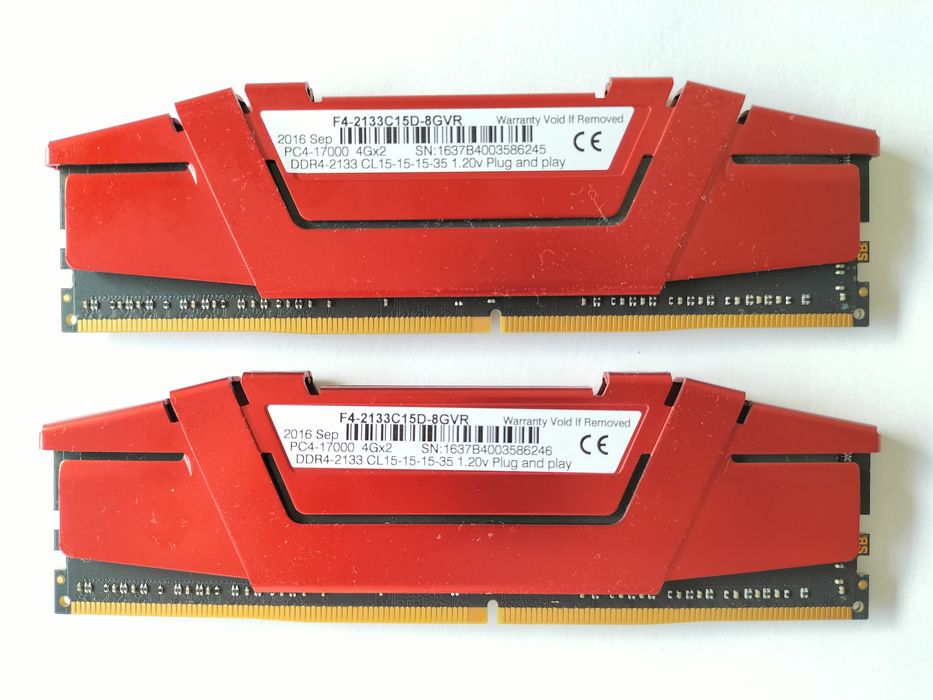 Memórias RAM GSkill Ripjaws 8gb (4gb x2)