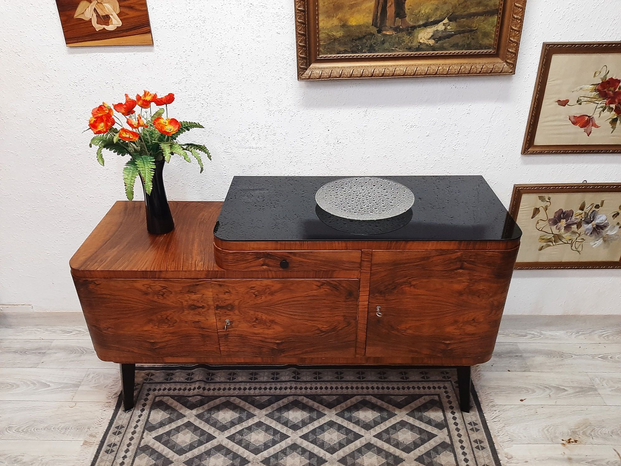 Komoda w stylu art deco po renowacji