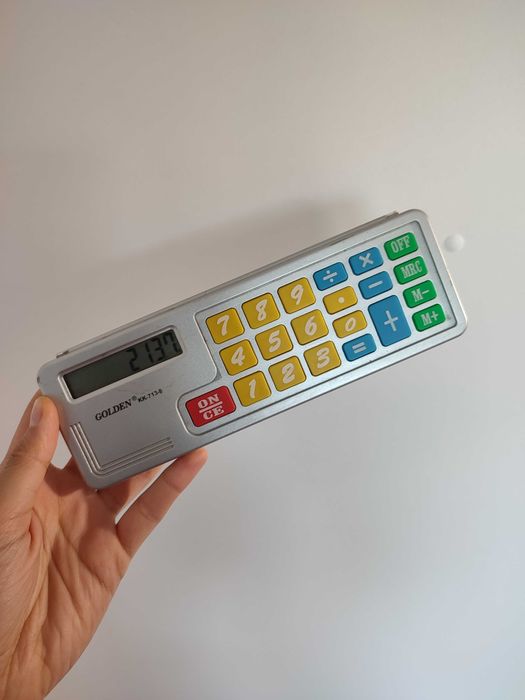 Kalkulator piórnik 2w1