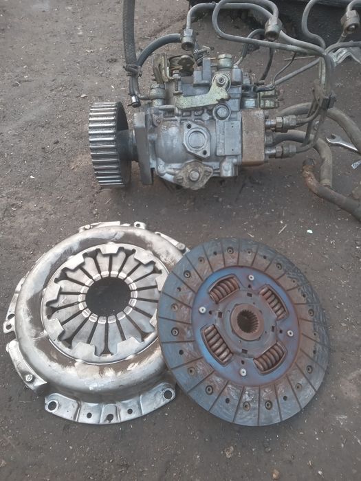 Розпредвал Нісан Блюбьорд ЛД20 дизель