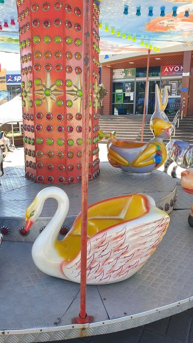 ТЕРМІНОВО!!! Продається дитячий атракціон карусель Ціну зижено!!!