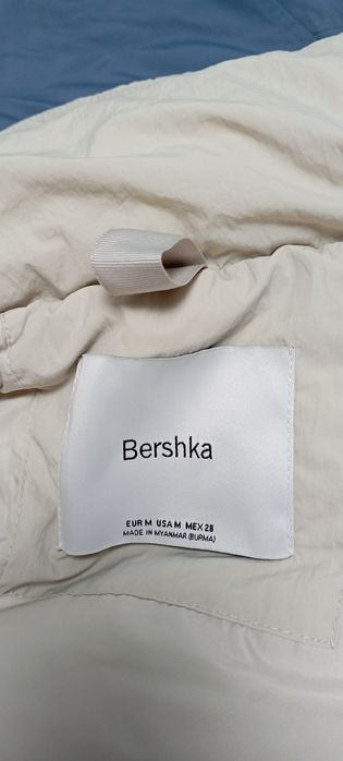 Продам зимний пуховик.