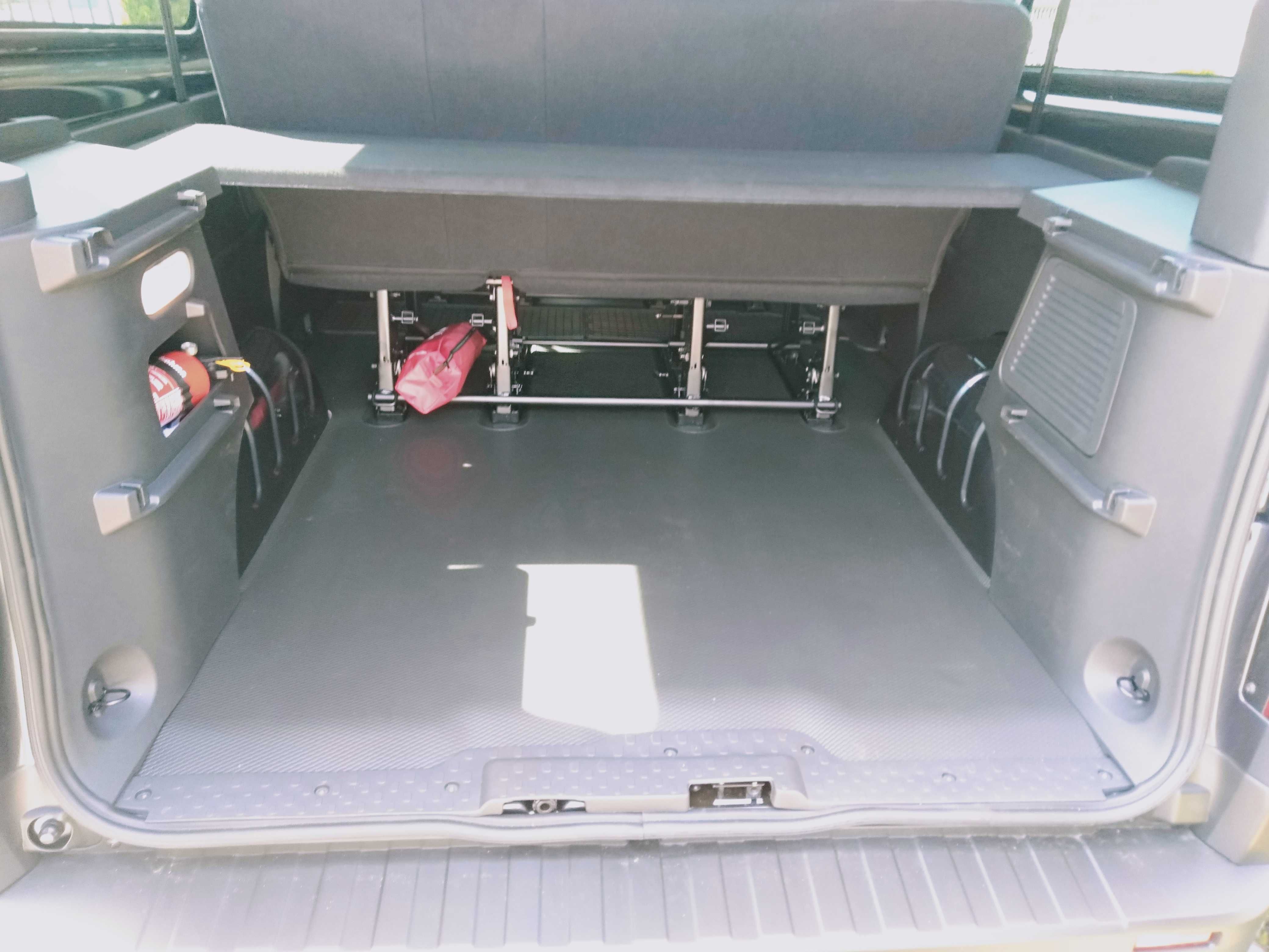 Wynajem busa Renault Trafic 9 osobowy