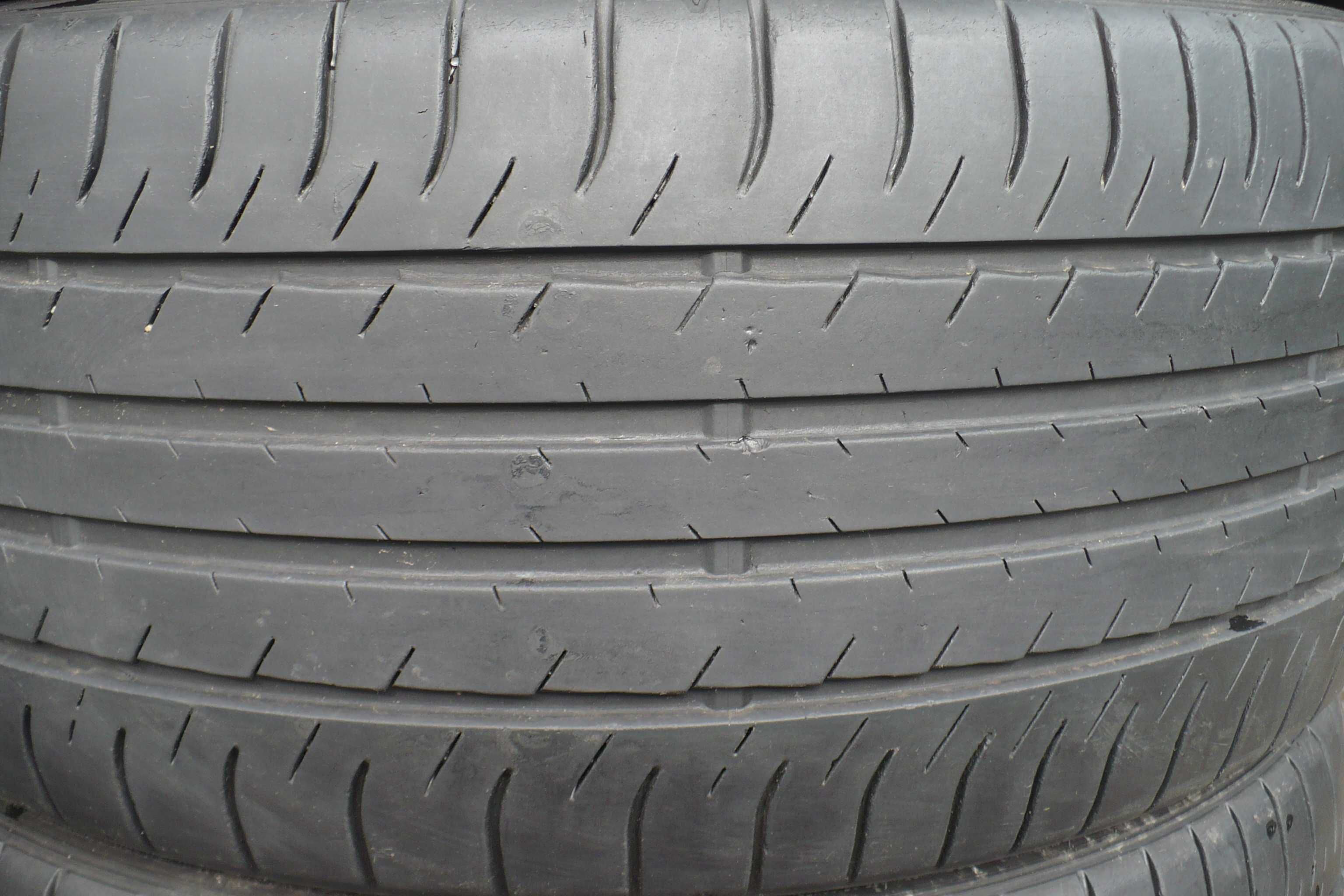 Opony Dunlop 245/40R19  94W  4mm  Letnie Run-Flat 4szt 2018r.