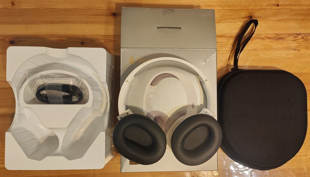 Edifier W820NB + Etui, Nowe Nauszniki