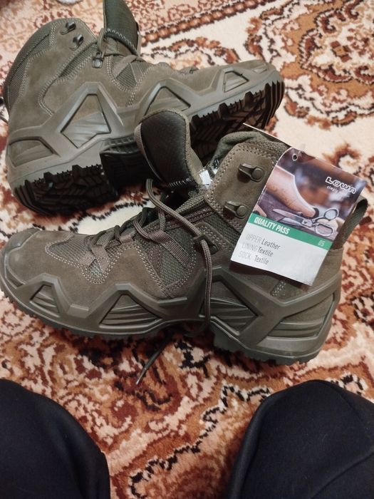 продам нове взуття Lowa оригінал