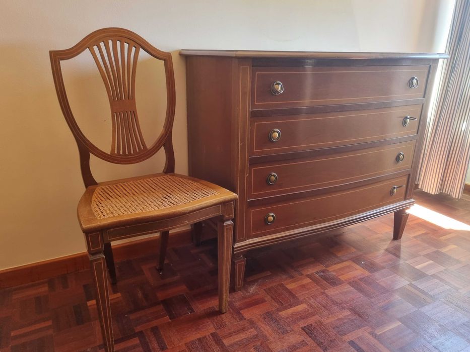 Cómoda Madeira maciça estilo D. Maria