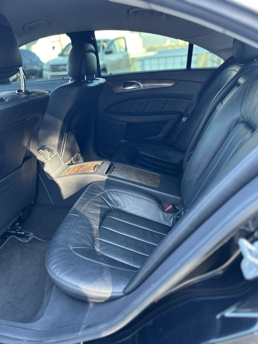 Mercedes-Benz CLS-Class целый не мотанный